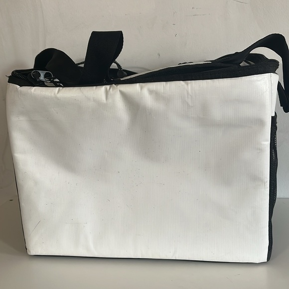 BodyArmor SportWater Cooler Bag - Black and White with Bluetooth Speakers - Picture 4 of 12